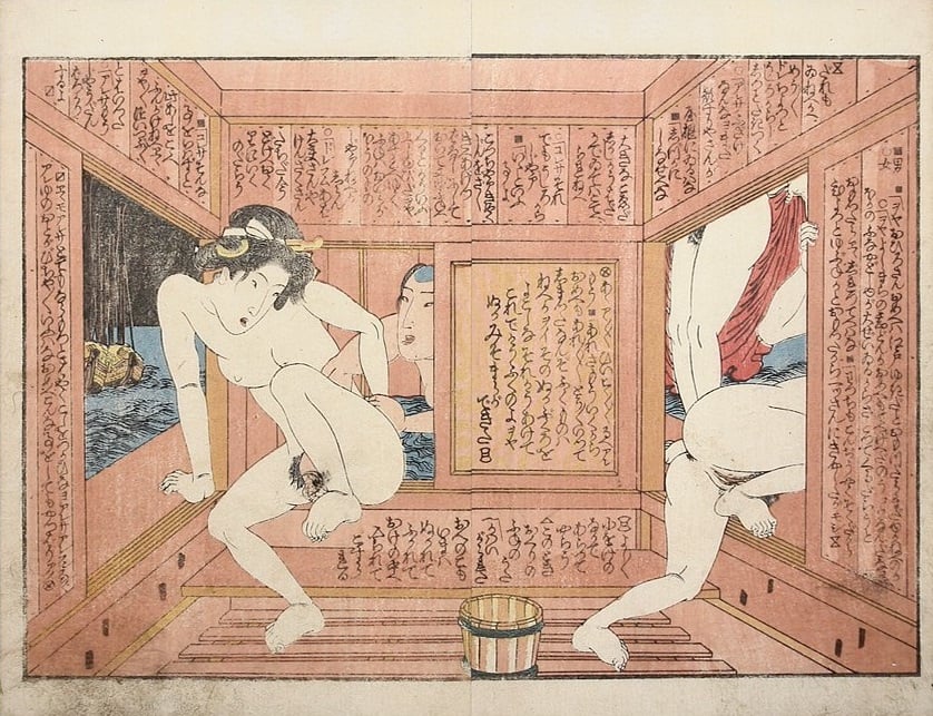 A look in various bathhouse rooms with japanese women bathing